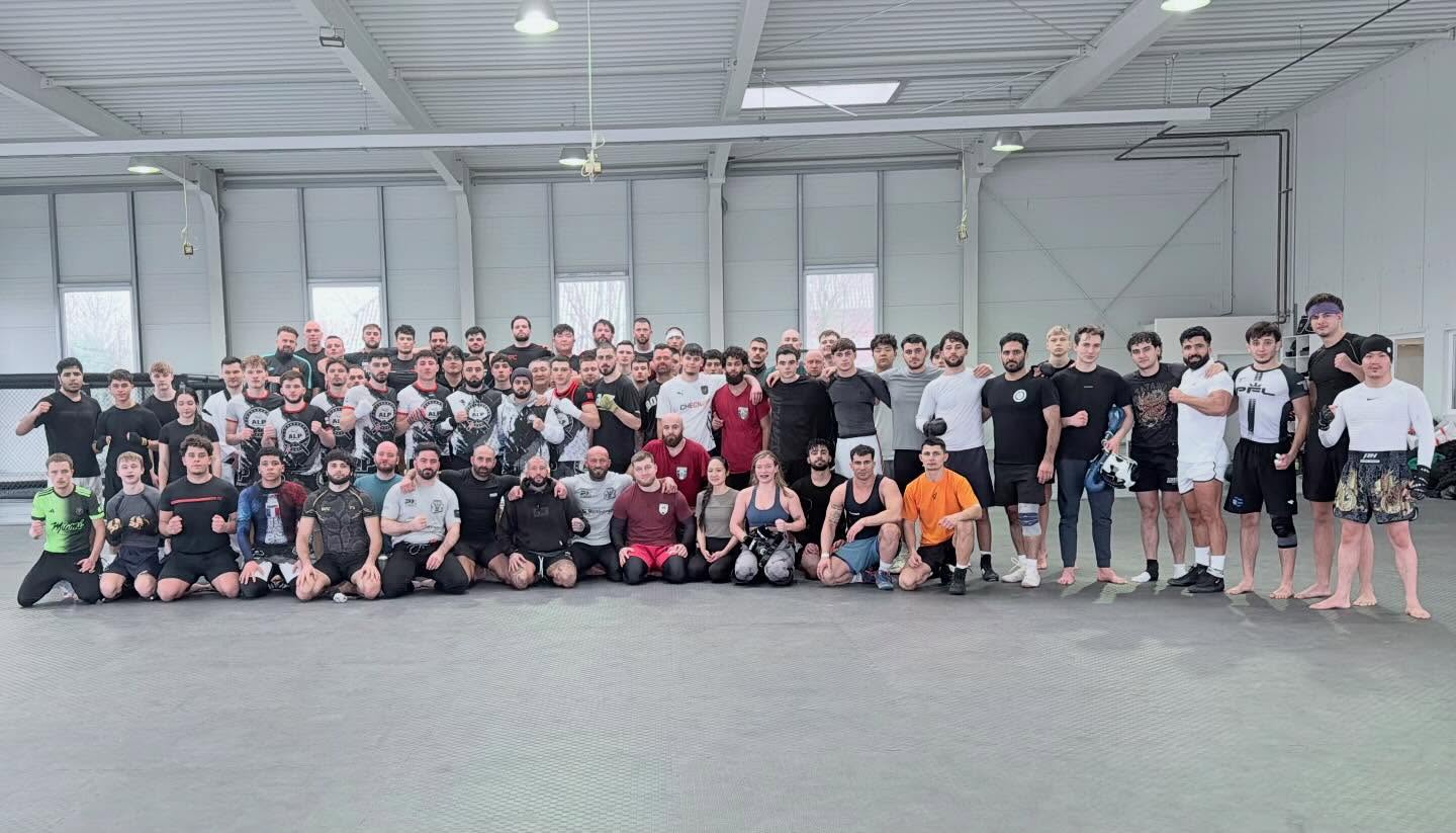 Gruppenfoto vom Open Mat Event bei Vito's Gym im Januar 2026